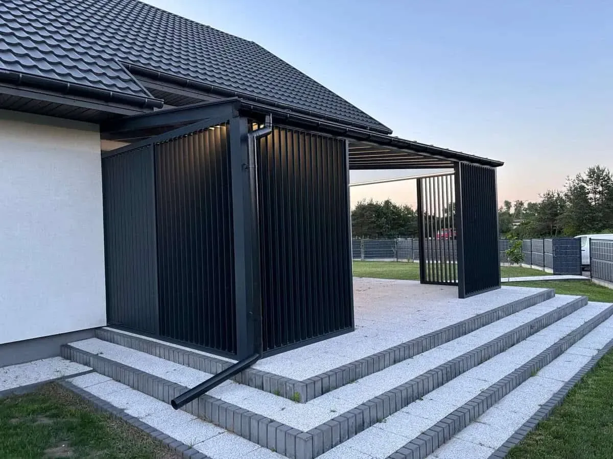 Pergola with louvres in the sides of the structure – Flowgarden project – enlarged view