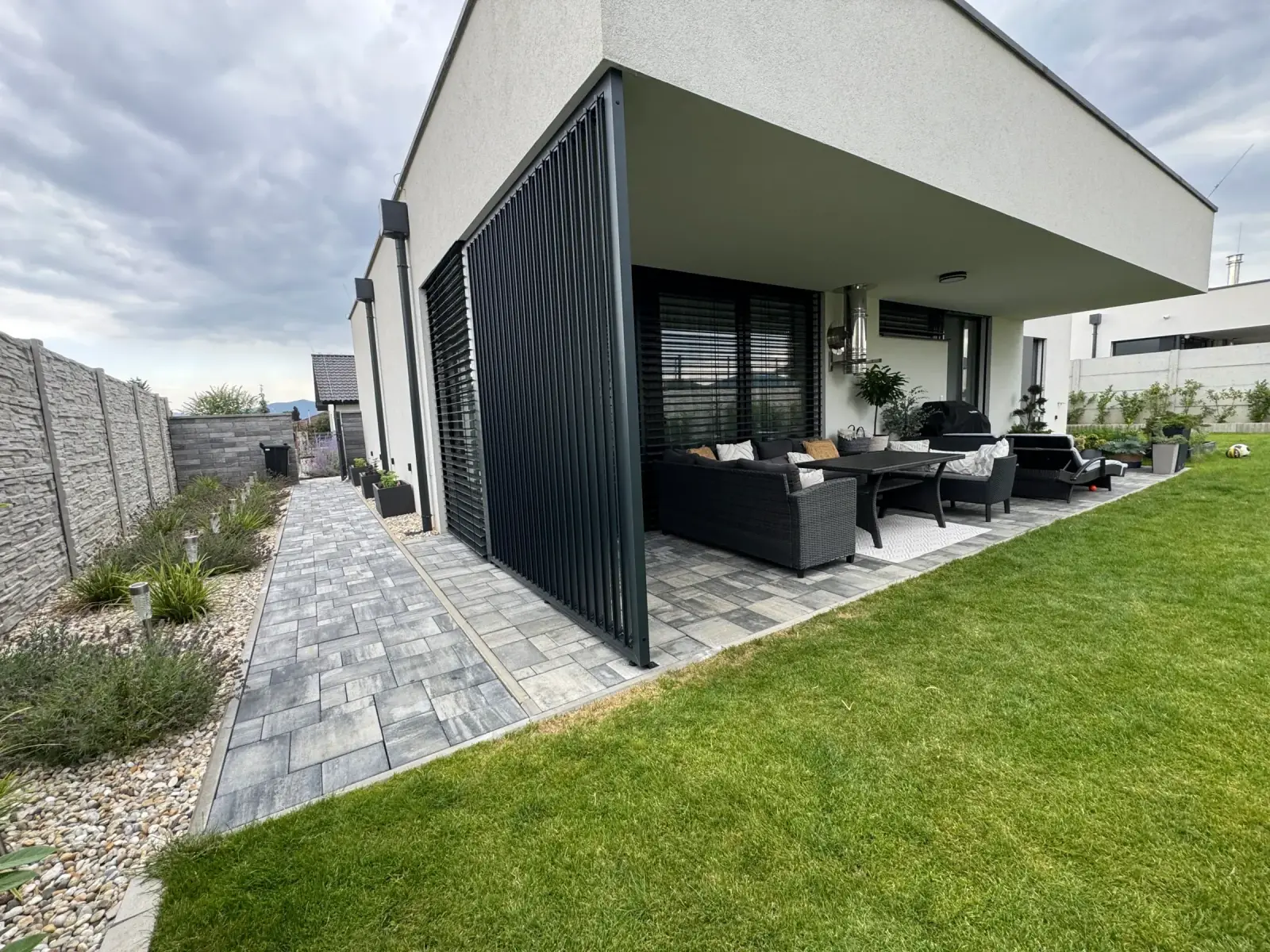 Vertical louvres
