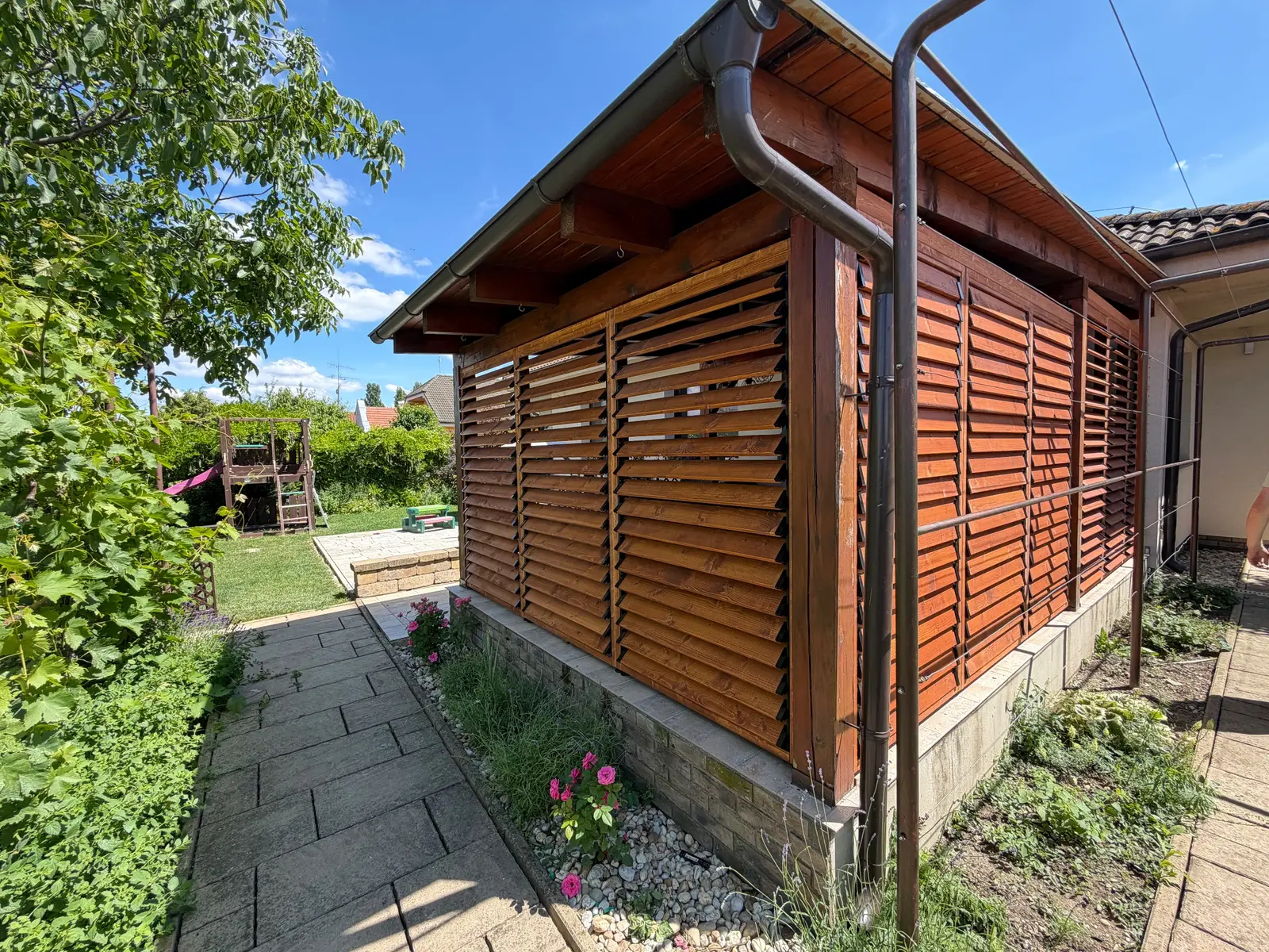 Wooden louvres – Flowgarden project, photo 24 of 101