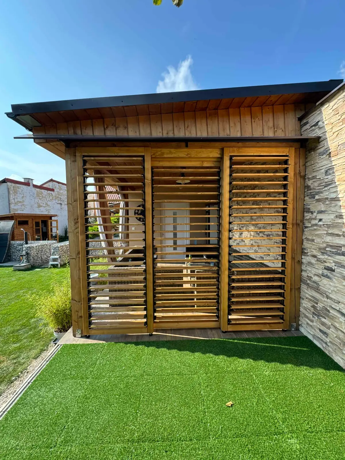 Wooden louvres – Flowgarden project, photo 64 of 101