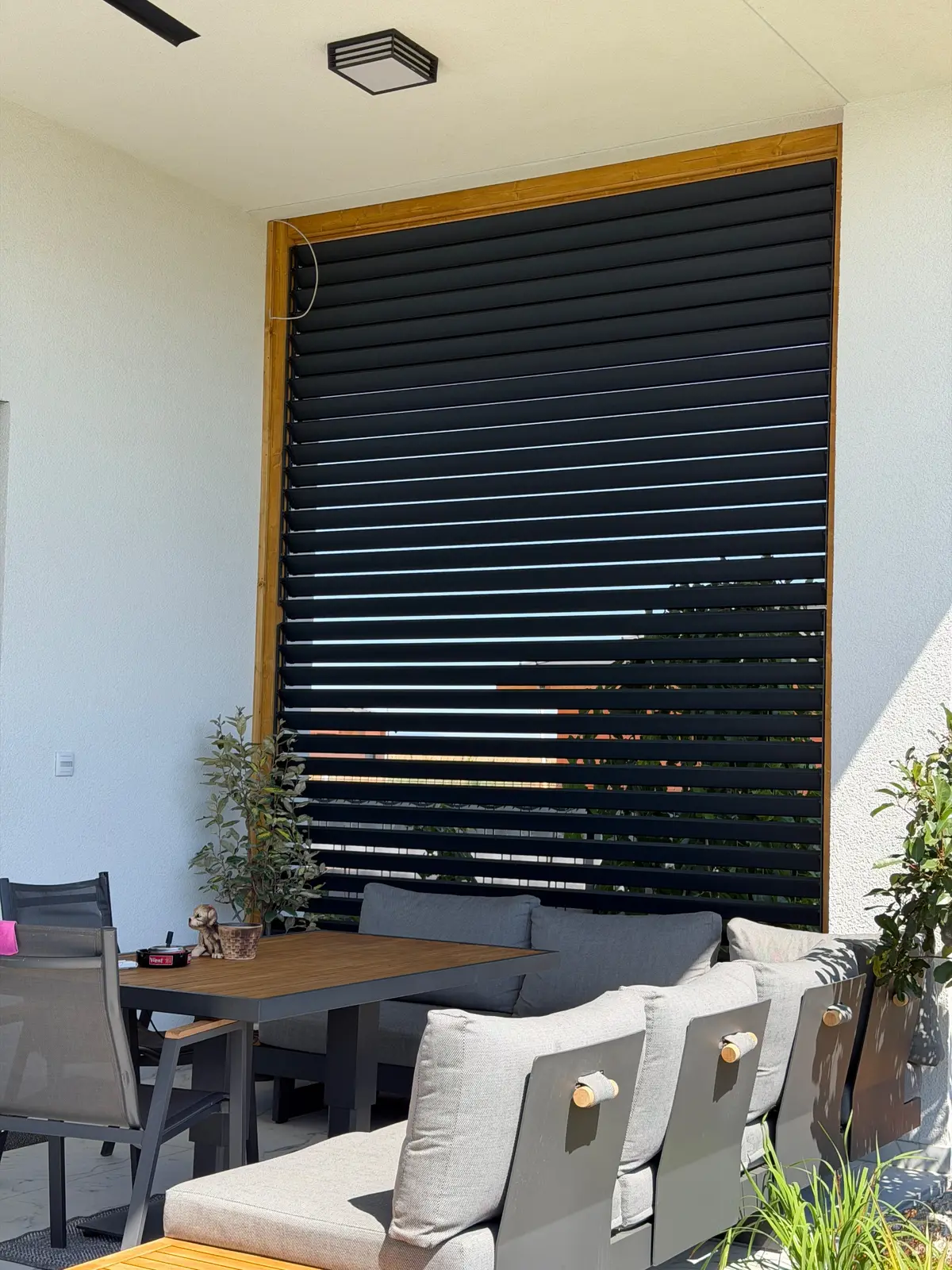 Wooden frame – aluminium louvres – Flowgarden project, photo 31 of 75