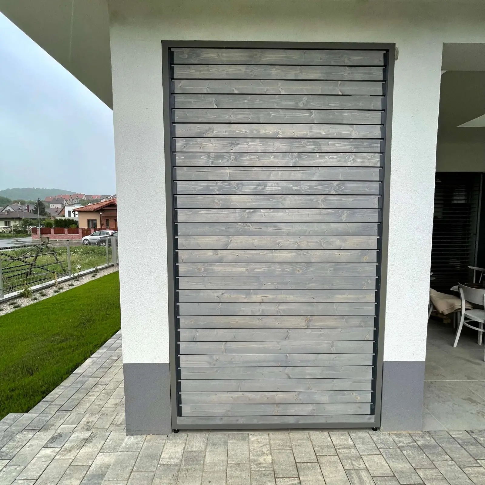 Aluminium frame – wooden louvres – Flowgarden project, photo 40 of 50