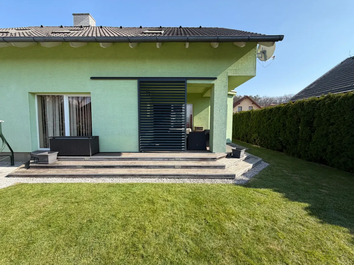 Aluminium rotating louvres – Flowgarden project