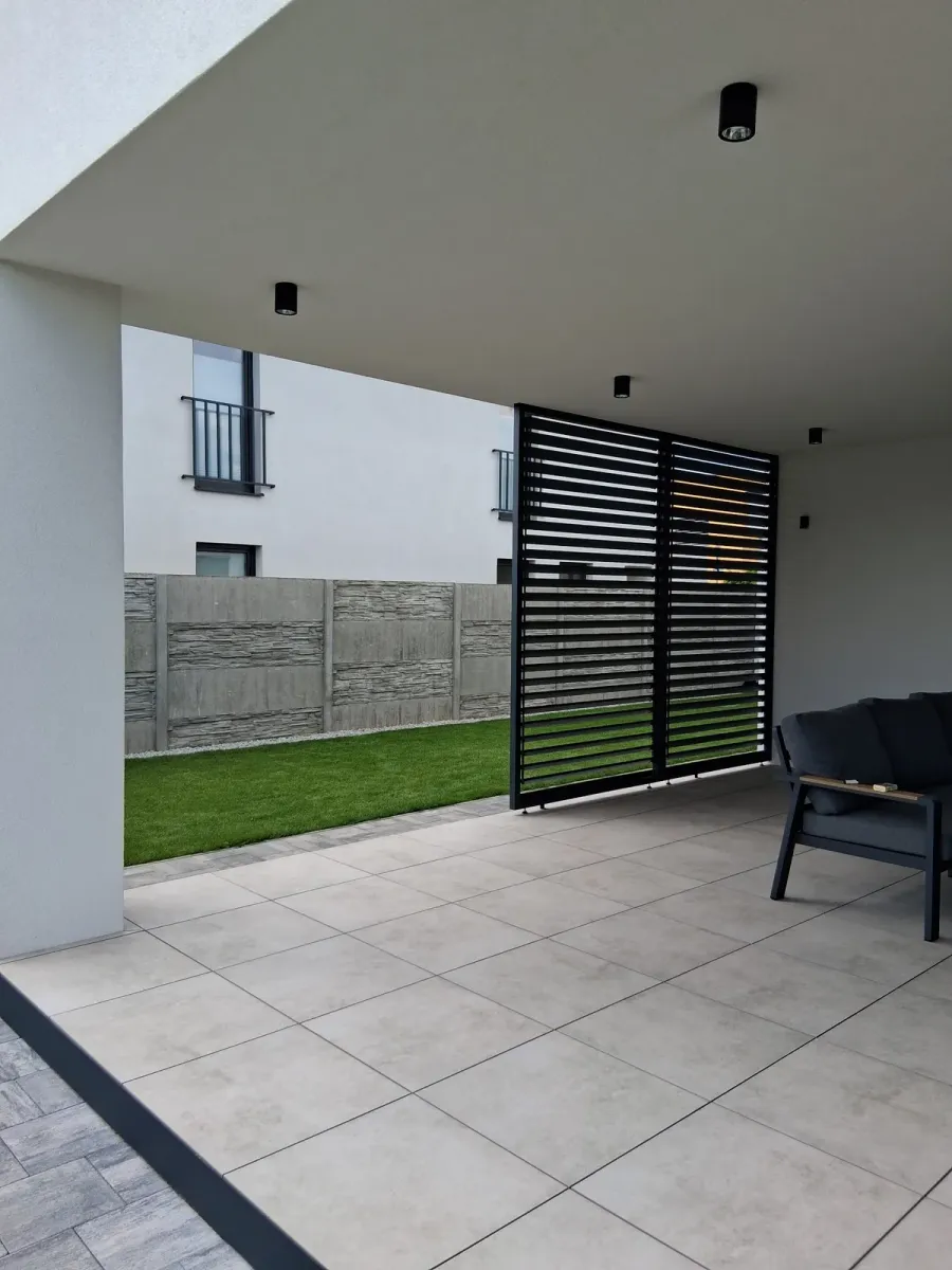Aluminium rotating louvres – Flowgarden project