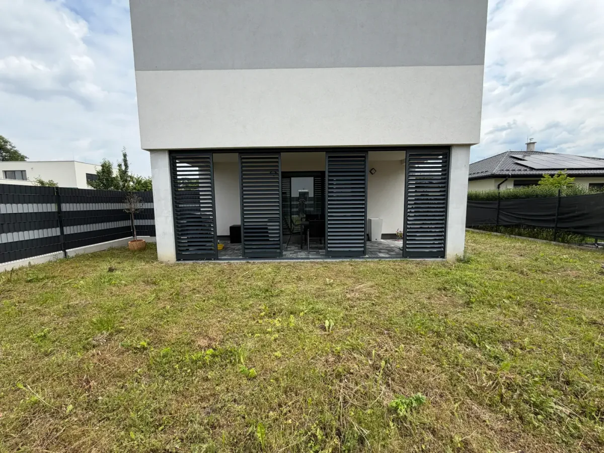 Aluminium rotating louvres – Flowgarden project