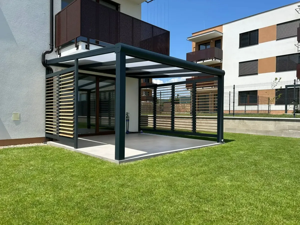 Pergolas with louvres: why plan shading at the design stage? – Flowgarden project