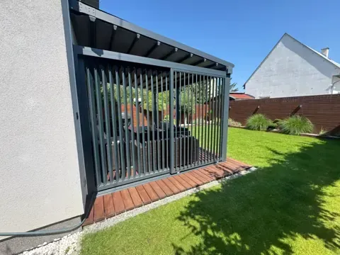 Vertical louvres – Flowgarden project